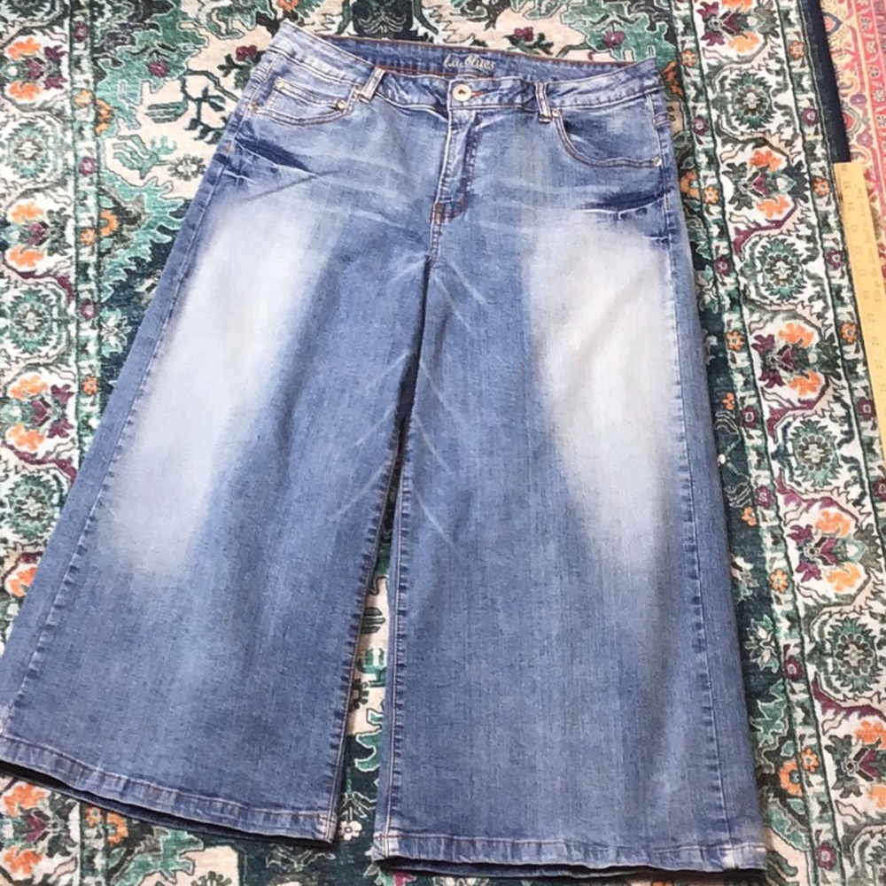 VTG 🐎 L.A. Blues ‘Gaucho Stretch’ Distressed Embroidered Capri Jeans Sz.14 - Picture 15 of 16